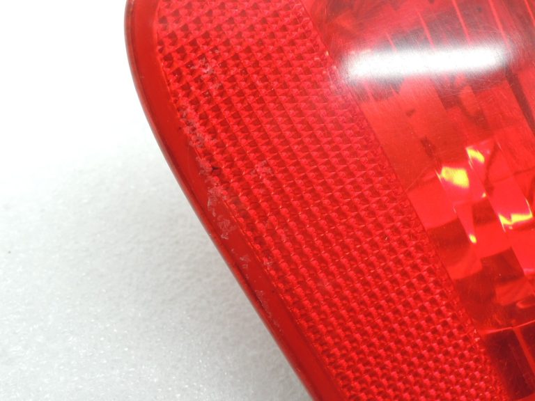 Oriģinālais BMW E46 E46 3. sērijas salons Facelift aizmugurējais lukturis aizmugurējais labās puses interjera 6910538