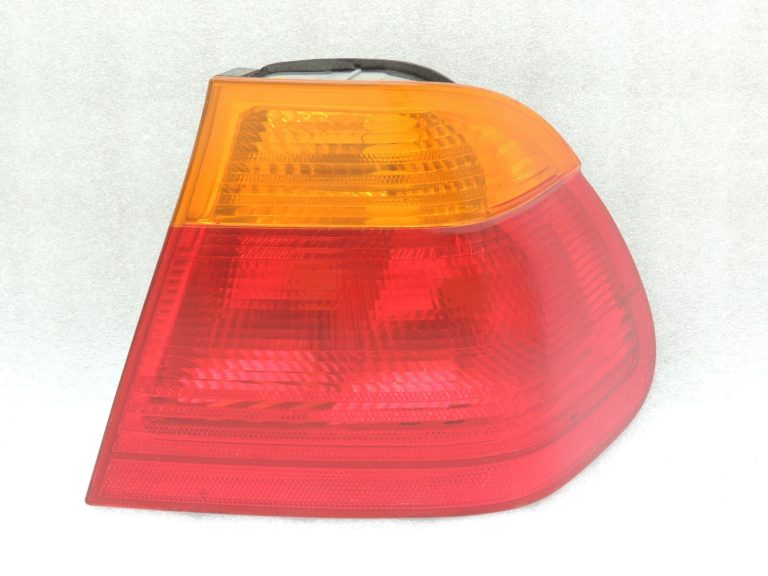 Oriģinālais BMW E46 salona aizmugurējais lukturis aizmugurējais labais aizmugurējais lukturis 63218364922