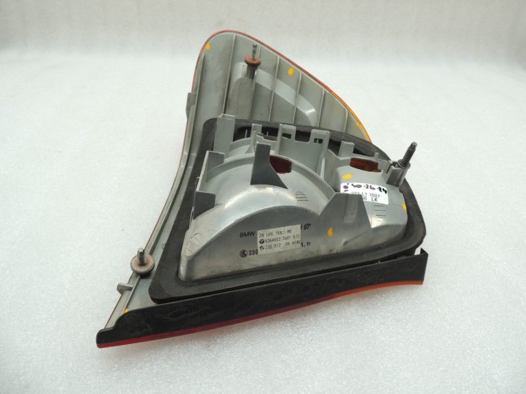 Oriģinālais BMW E46 salona aizmugurējais lukturis aizmugurējais labais aizmugurējais lukturis 63218364922