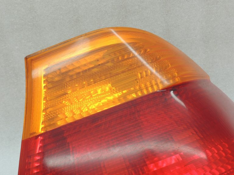 Oriģinālais BMW E46 salona aizmugurējais lukturis aizmugurējais labais aizmugurējais lukturis 63218364922
