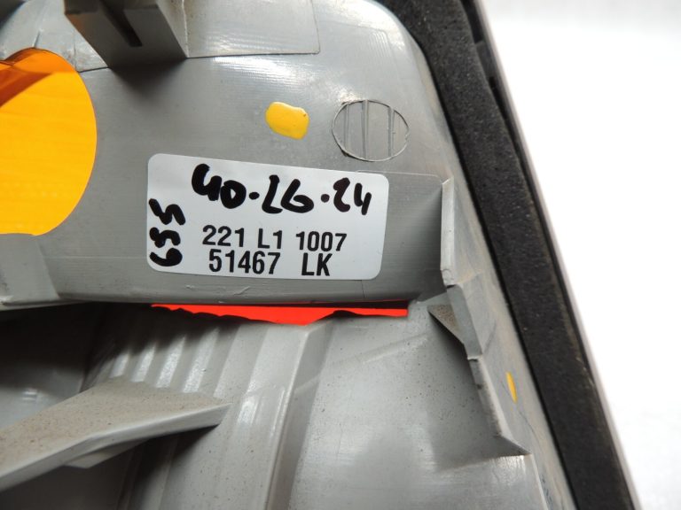 Oriģinālais BMW E46 salona aizmugurējais lukturis aizmugurējais labais aizmugurējais lukturis 63218364922