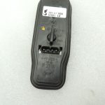 Oriģinālais BMW E39 Touring aizmugurējā apgaismojuma spuldzes turētājs 63212496339