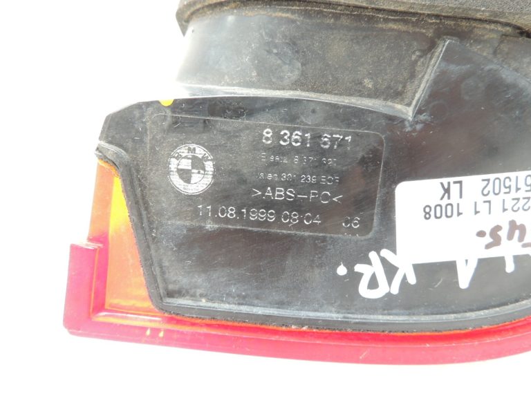 Oriģinālais BMW E39 Touring aizmugurējais aizmugurējais kreisais aizmugurējais lukturis 63218371327