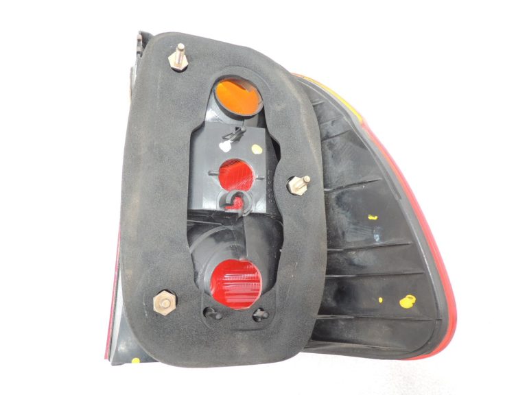 Oriģinālais BMW E39 Touring aizmugurējais aizmugurējais kreisais aizmugurējais lukturis 63218371327