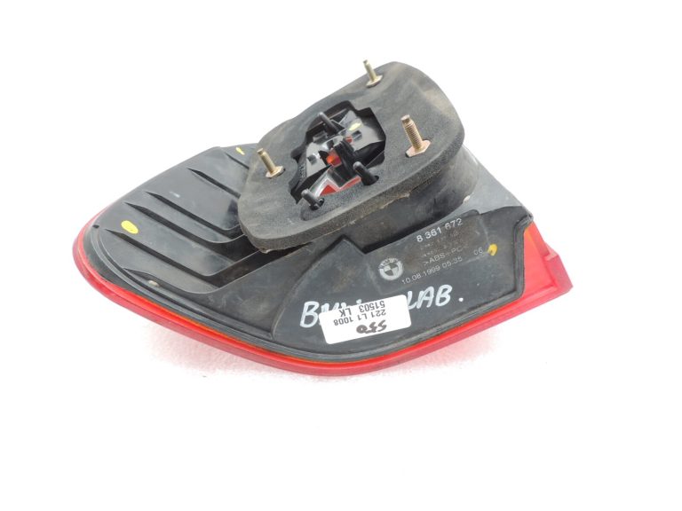 Oriģinālais BMW E39 Touring aizmugurējais lukturis aizmugurējais labais aizmugurējais lukturis 63218371328