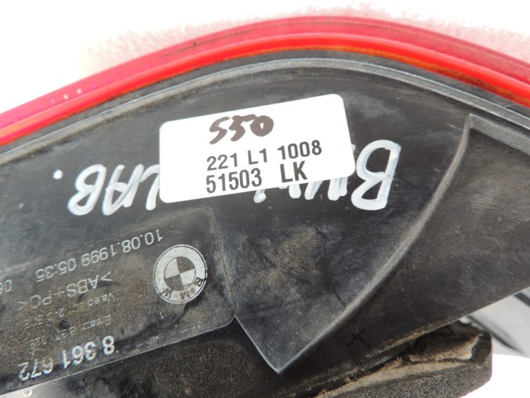 Oriģinālais BMW E39 Touring aizmugurējais lukturis aizmugurējais labais aizmugurējais lukturis 63218371328