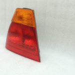 Oriģinālais BMW E46 3. sērijas salona aizmugurējais aizmugurējais kreisais aizmugurējais lukturis 63218364921