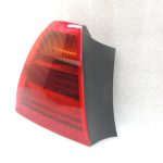 BMW E90 salona aizmugurējais aizmugurējais kreisais ārējais aizmugurējais lukturis 63216937457