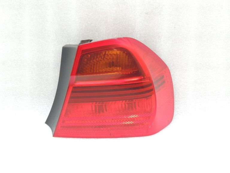 BMW E90 salona aizmugurējais lukturis aizmugurējais labais ārējais aizmugurējais lukturis 63216937458