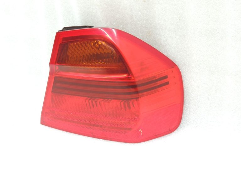 BMW E90 salona aizmugurējais lukturis aizmugurējais labais ārējais aizmugurējais lukturis 63216937458