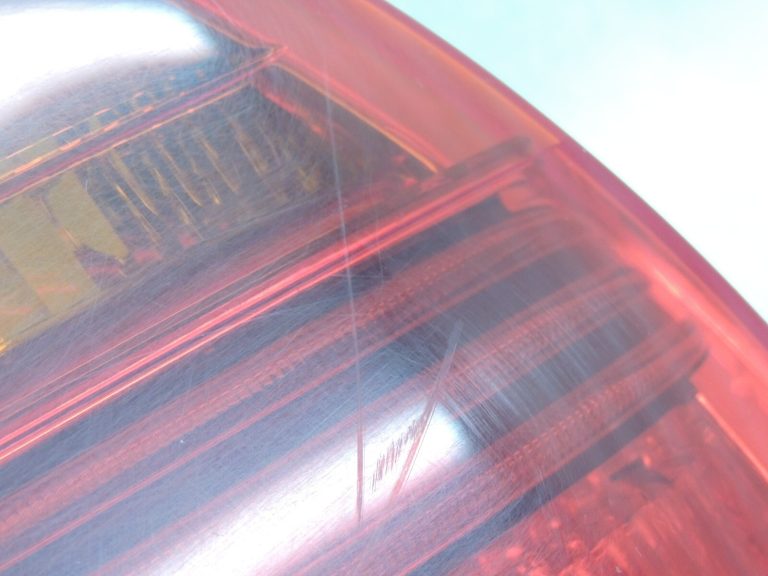 BMW E90 salona aizmugurējais lukturis aizmugurējais labais ārējais aizmugurējais lukturis 63216937458