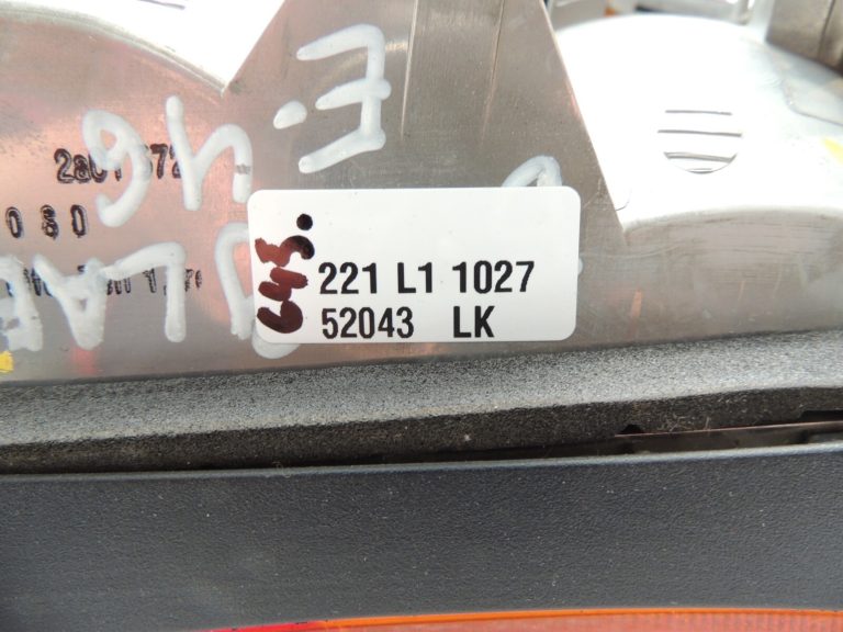 Oriģinālais BMW E46 salona aizmugurējais lukturis aizmugurējais labais aizmugurējais lukturis 63218364922