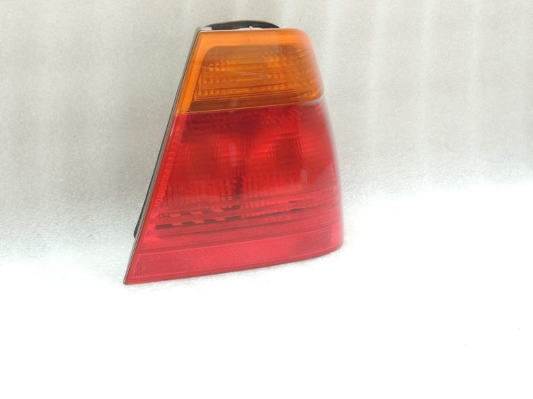 Oriģinālais BMW E46 salona aizmugurējais lukturis aizmugurējais labais aizmugurējais lukturis 63218364922