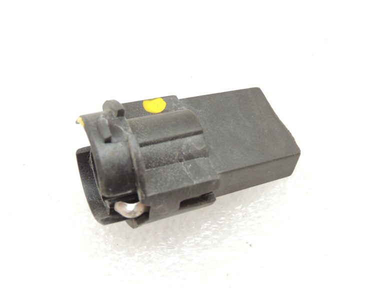 BMW E61 kombi aizmugurējā luktura spuldzes turētājs 63211387697