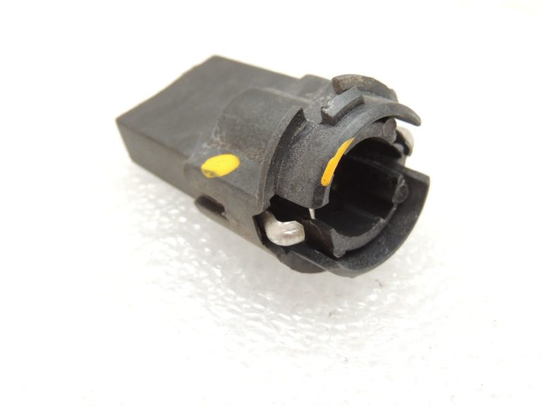 BMW E61 kombi aizmugurējā luktura spuldzes turētājs 63211387697