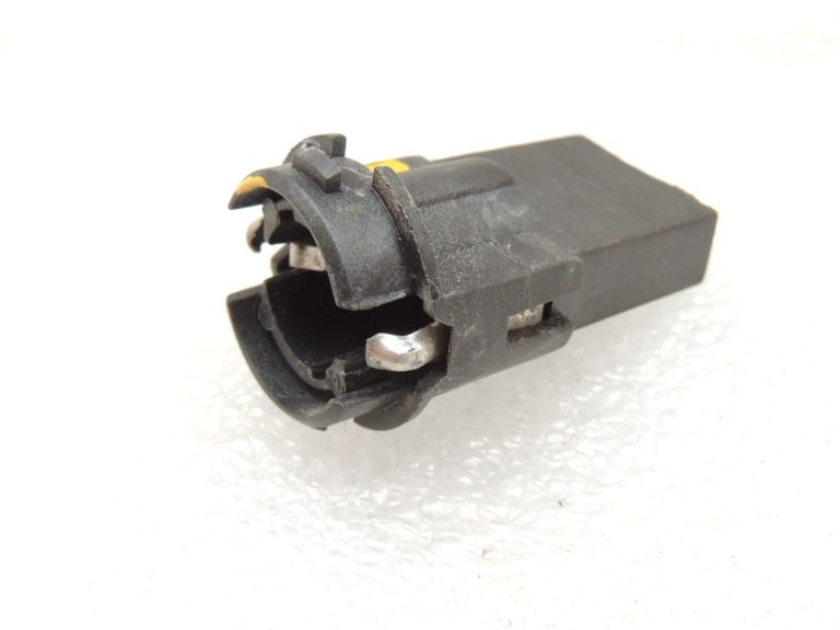 BMW E61 kombi aizmugurējā luktura spuldzes turētājs 63211387697