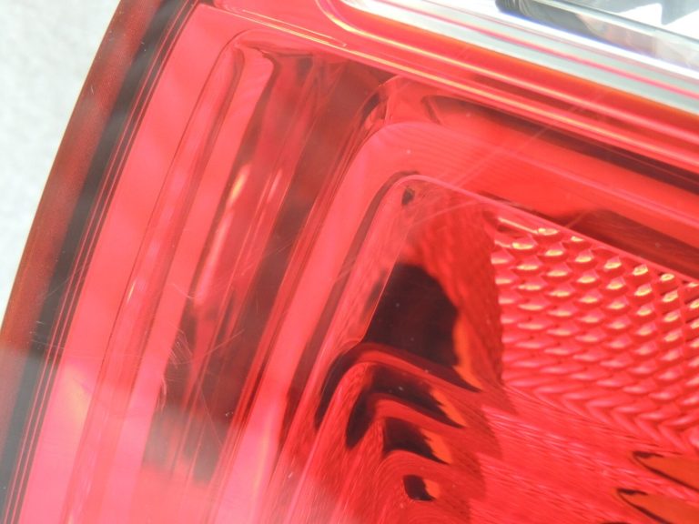 Chevrolet Orlando I J309 Aizmugurējā labā iekšējā aizmugurējā gaisma 42334062