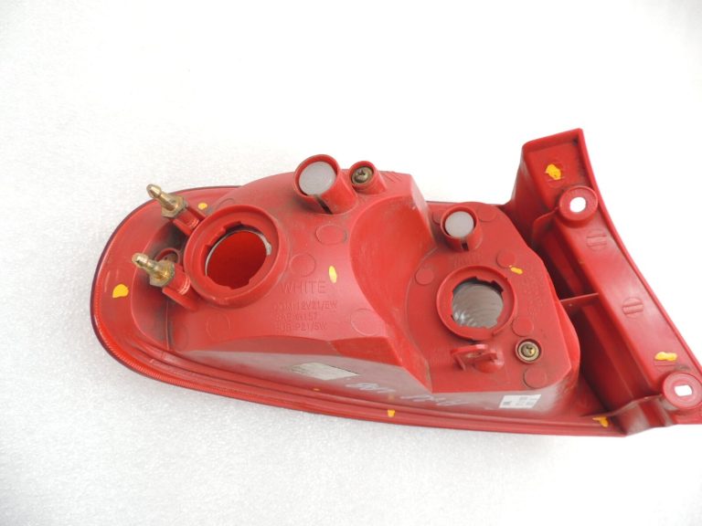 Chevrolet Lacetti J200 Hečbeks Aizmugurējais lukturis Labais Ārējais 96387725
