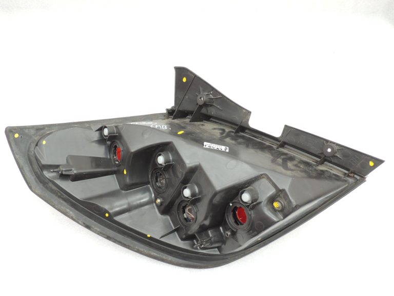 Opel Antara aizmugurējais labais aizmugurējais lukturis 96673816