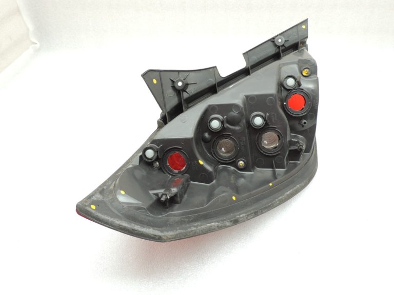 Opel Antara aizmugurējais labais aizmugurējais lukturis 96673816
