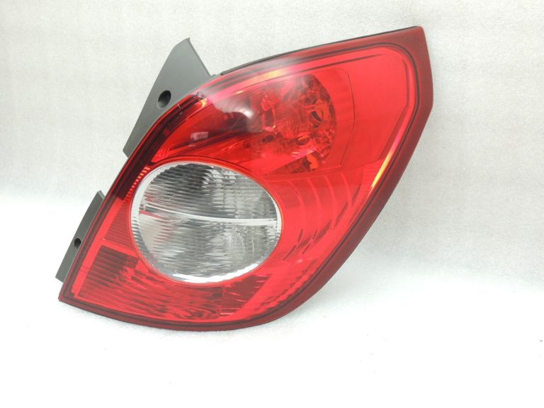 Opel Antara aizmugurējais labais aizmugurējais lukturis 96673816