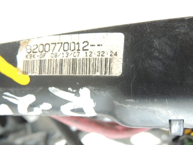 Renault Clio III 3 1.5DCi K9K 766 Dzinēja elektroinstalācija 8200770012
