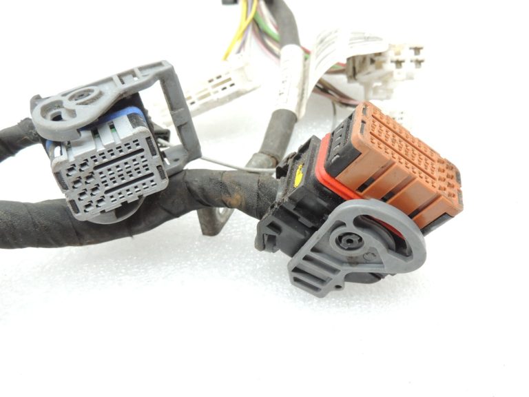Renault Clio III 3 1.5DCi K9K 766 Dzinēja elektroinstalācija 8200770012