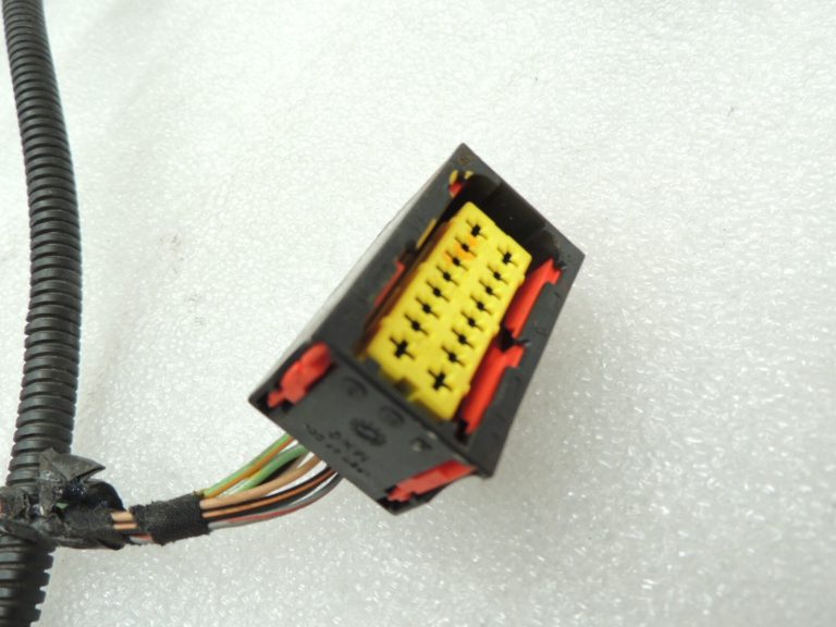 Volvo V50 S40 II C30 2.0D dīzeļdegvielas tvertnes elektroinstalācijas instalācija 30724253 30724561
