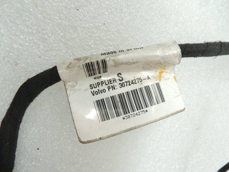 Volvo V50 bagāžnieka vāka elektroinstalācijas instalācija 30724275 30762136