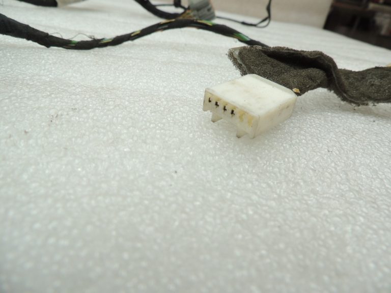 Volvo V50 bagāžnieka vāka elektroinstalācijas instalācija 30724275 30762136