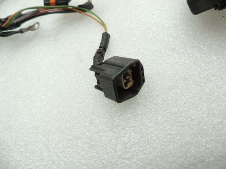 Volvo V70 II S80 S60 2,4i B52244S benzīna dzinēja elektroinstalācijas instalācija 8637783