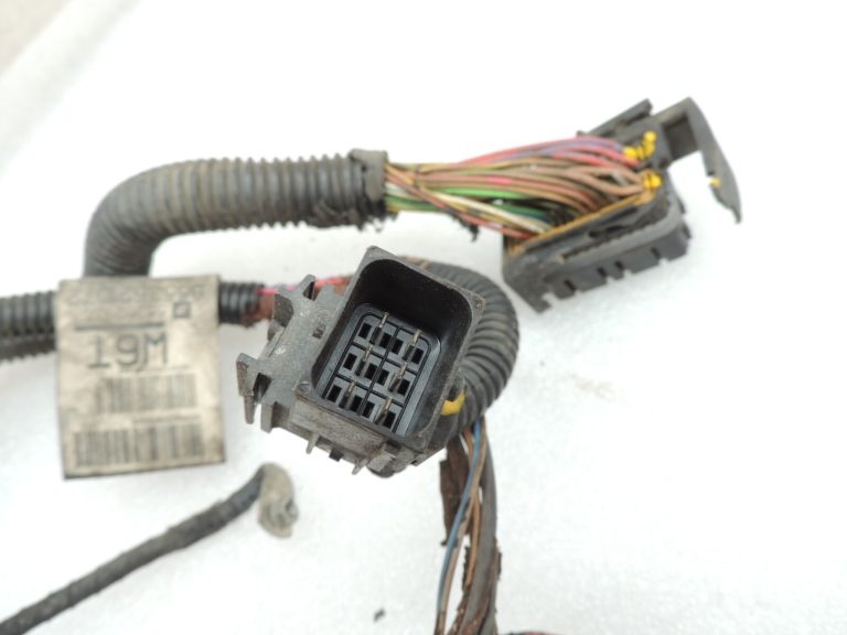 Opel Astra H 1,7CDTi Z17DTH Dzinēja elektroinstalācija 55352107 Neliels defekts!