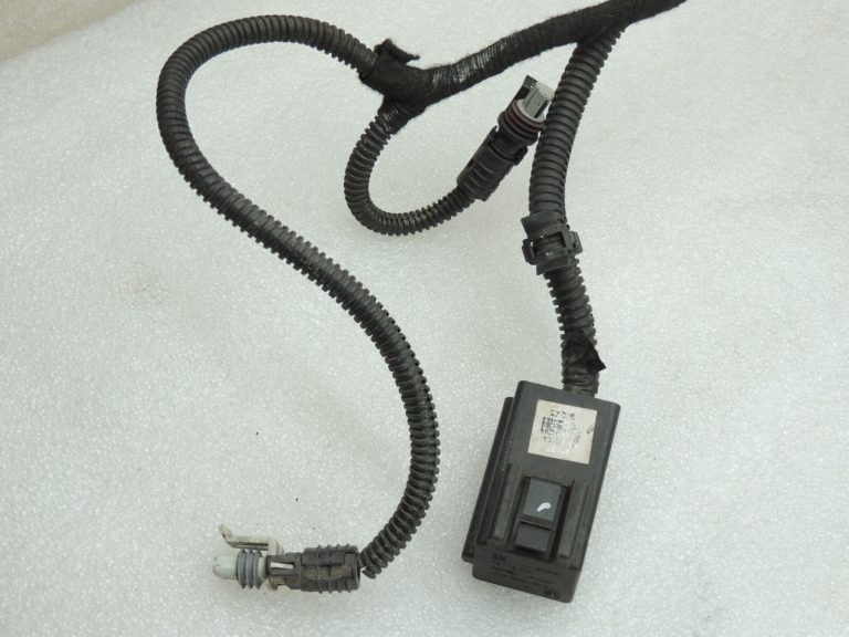 Opel Astra H Zafira B Z22YH Radiatora ventilatora vadu instalācija 13125786 HWB