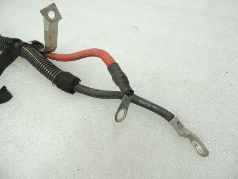 Opel Corsa D 1,3CDTi Z13DTJ Akumulators Akumulatora vadu instalācija 55556100