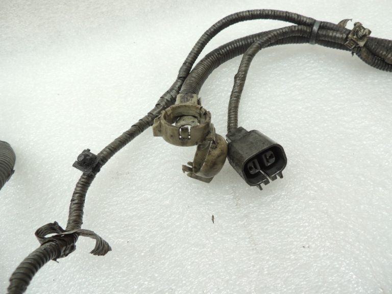 Mazda 6 GG GY 2,3i L3 benzīna motora elektroinstalācijas GJ6E6707070H