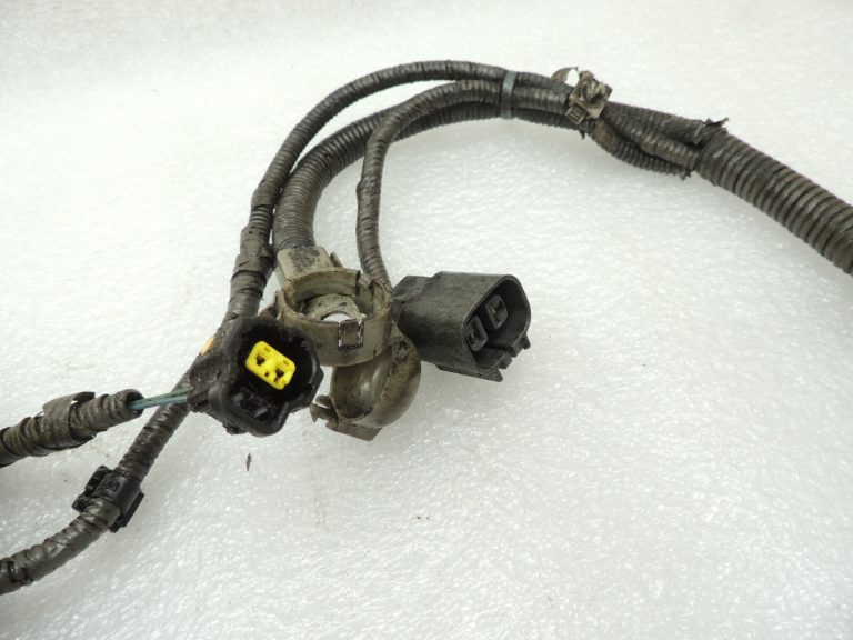 Mazda 6 GG GY 2,3i L3 benzīna motora elektroinstalācijas GJ6E6707070H