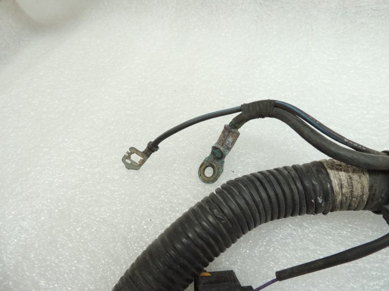 Mazda 6 GG GY 2,3i L3 benzīna motora elektroinstalācijas GJ6E6707070H