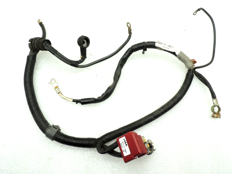 Suzuki Grand Vitara I SQ420 2.0i akumulatora spaile akumulatora vadu instalācija 3380051J01