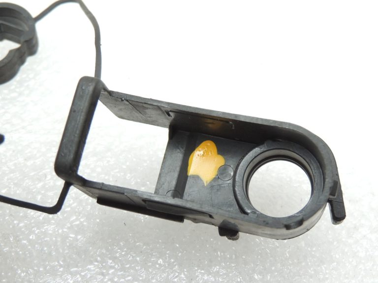 Oriģinālais FIAT Lancia Abarth startera motora kabeļa spailes vāks 46554401