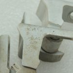 VW Tiguan 5N Durvju eņģes kreisās B4 / B9A CANDY WHITE 5N0831401