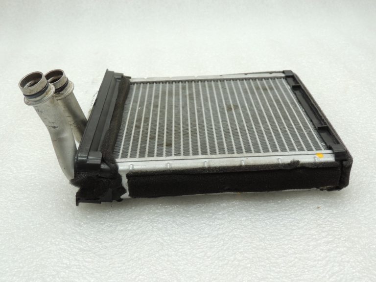 VW Tiguan 5N siltummainis radiatora dzesētāja sildītājs Nissens 3C0819031