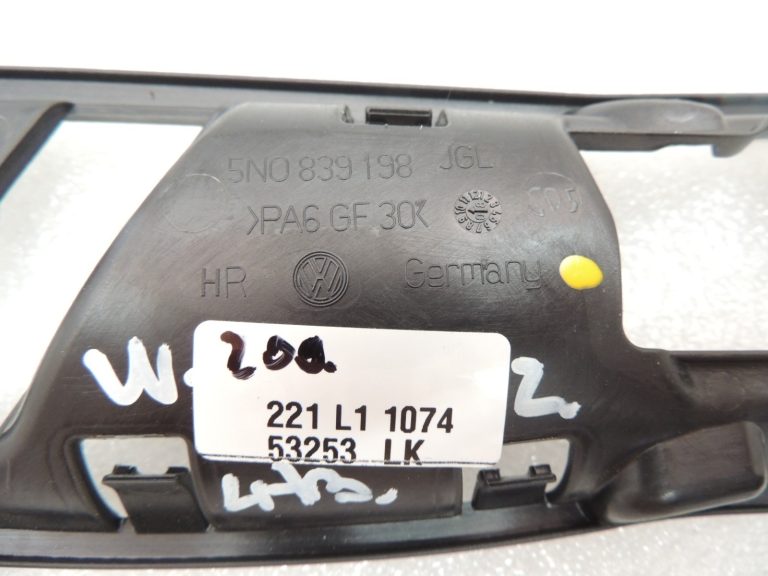 VW Tiguan 5N Iekšējais durvju rokturis aizmugurējais labais 5N0839114S