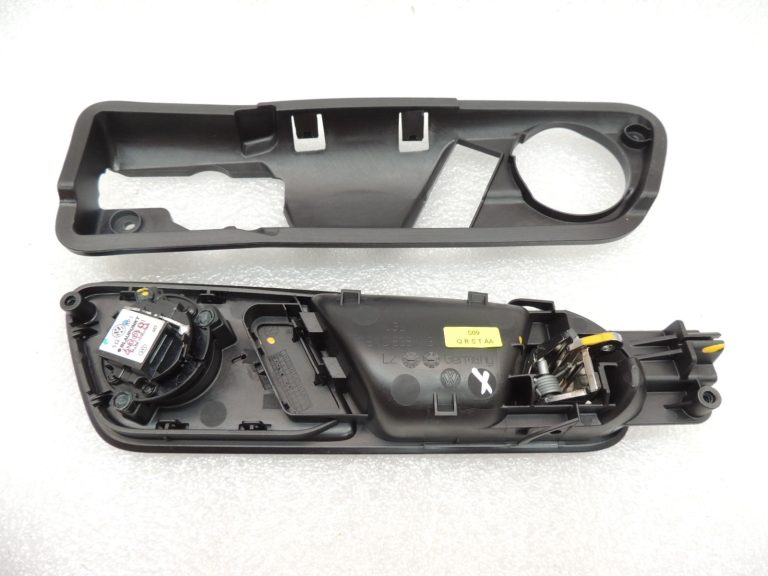 VW Tiguan 5N Interjera durvju rokturis aizmugurējais kreisais 5N0839113AE