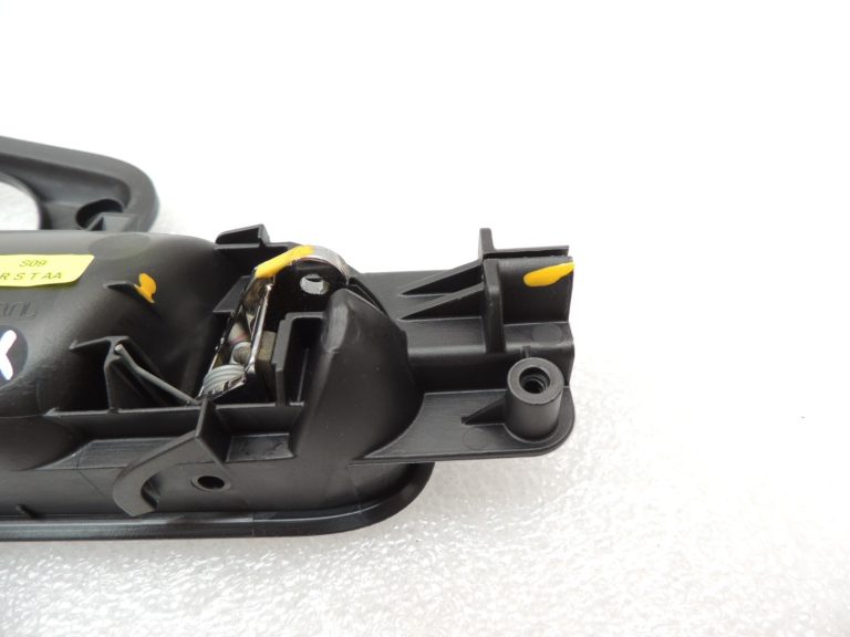VW Tiguan 5N Interjera durvju rokturis aizmugurējais kreisais 5N0839113AE