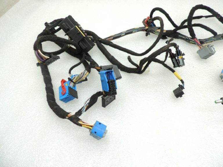 Fiat Panda 169 instrumentu paneļa vadu instalācija 51817190 Instrumentu paneļa vadu instalācija