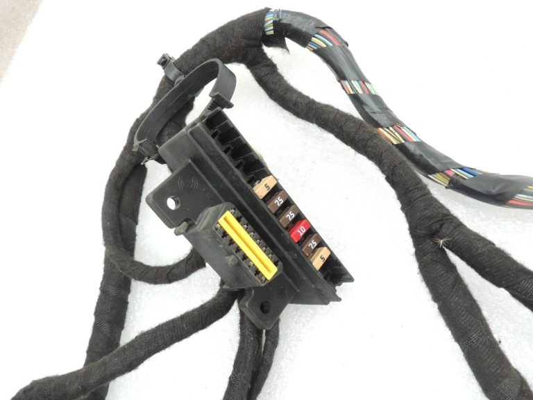 Fiat Panda 169 instrumentu paneļa vadu instalācija 51817190 Instrumentu paneļa vadu instalācija
