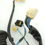 Toyota Rav4 II A20 trīsdurvju durvju elektroinstalācijas instalācija priekšējo labo durvju elektroinstalācijas instalācija 82151-42610