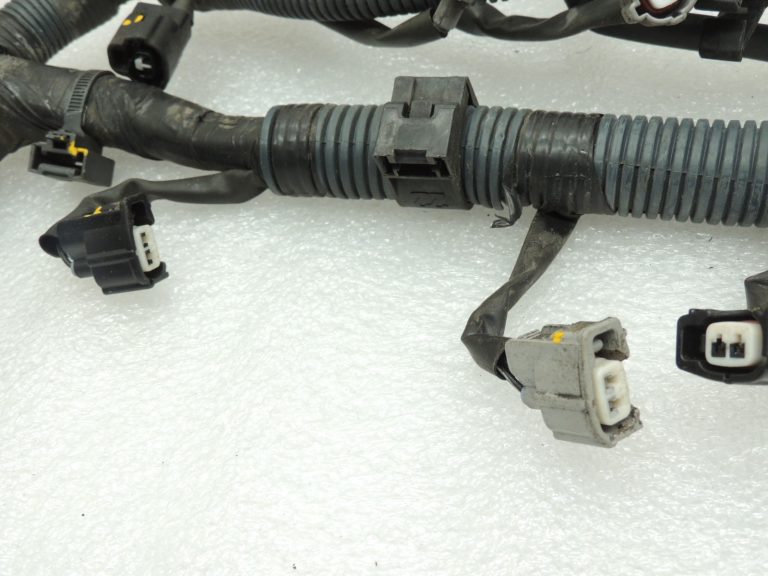Toyota Rav4 II A20 1.8i benzīna 1ZZFE motora elektroinstalācija 8212142720