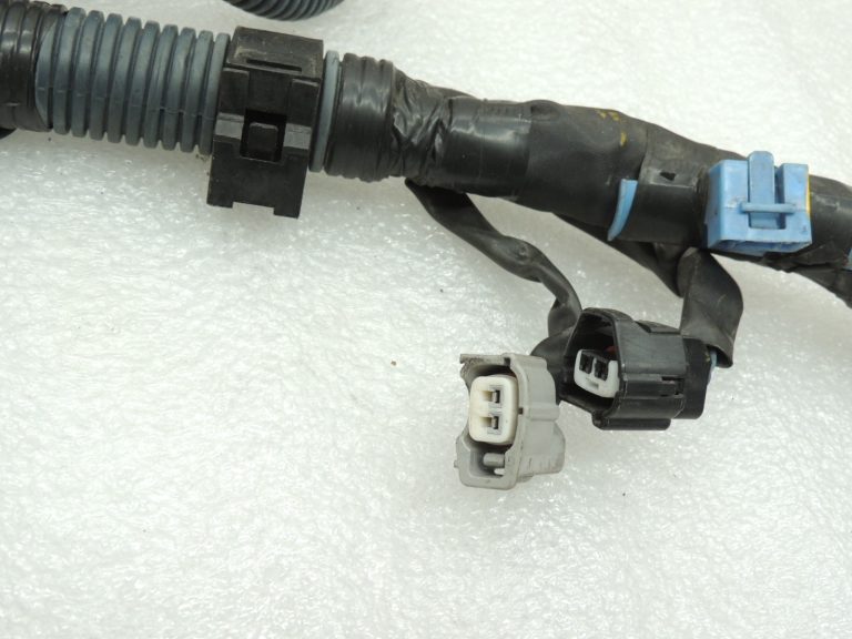 Toyota Rav4 II A20 1.8i benzīna 1ZZFE motora elektroinstalācija 8212142720