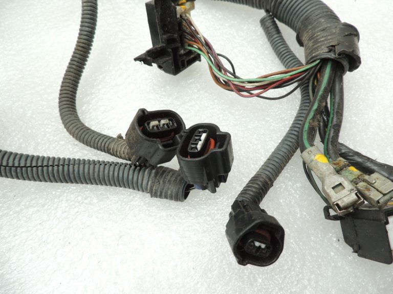 Toyota Rav4 II A20 1.8i benzīna 1ZZFE motora elektroinstalācija 8212142720